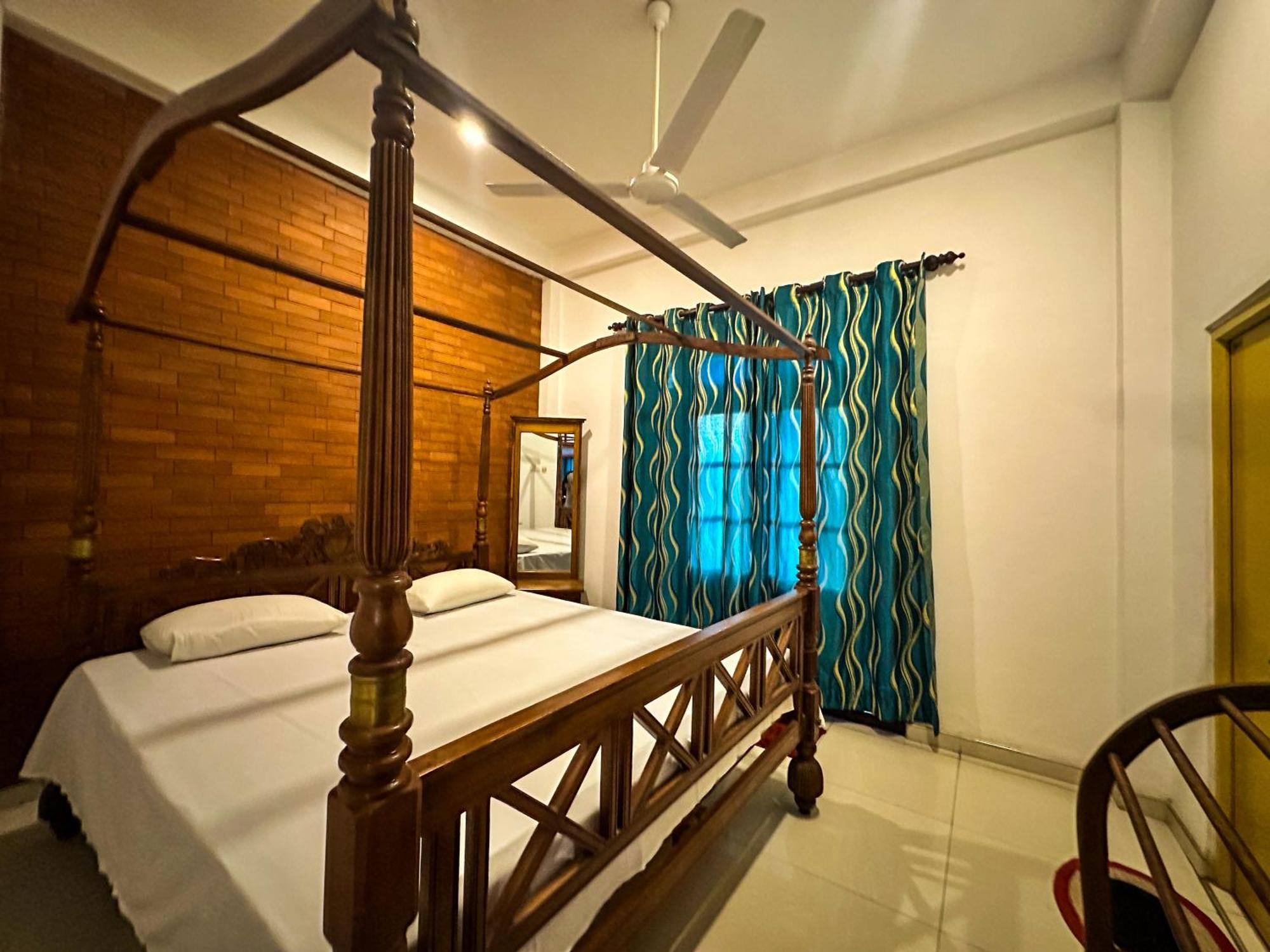 New Panda House Hotell Galle Rum bild
