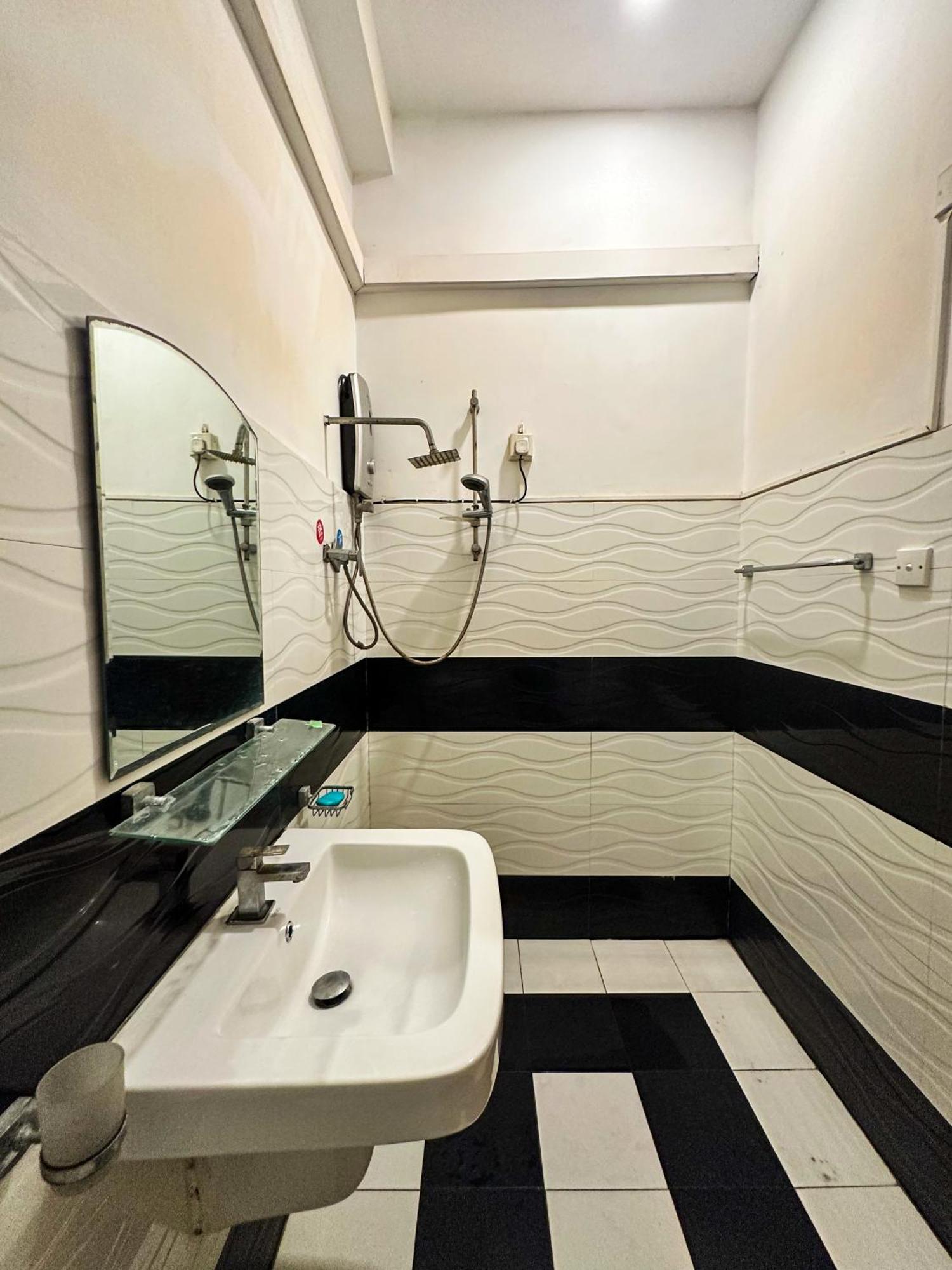 New Panda House Hotell Galle Exteriör bild