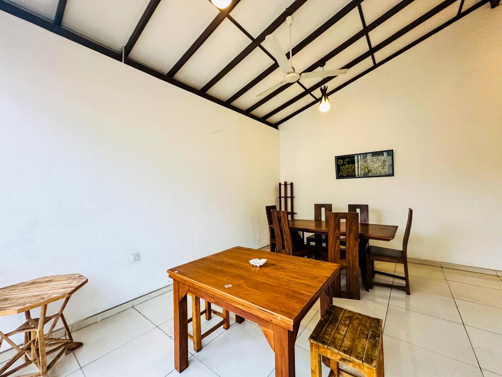 New Panda House Hotell Galle Exteriör bild